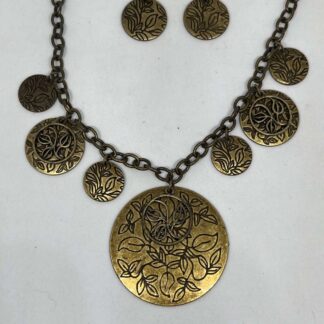 Juego collar y aretes